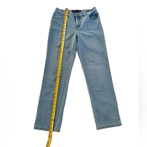 Gloria Vanderbilt Women's Amanda Light Blue Jeans Size 6 Missy - Picture 5 of 17